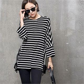 Wide-cuff Slit-side Stripe Top