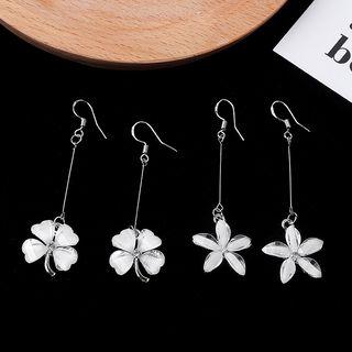 Metal Flower / Clover Dangle Earring