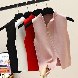 Sleeveless Diagonal Zip Knit Top