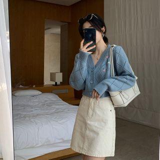 V-neck Embroider Cardigan