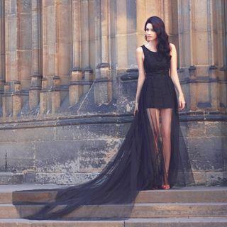 Sleeveless Tulle Overlay Evening Gown With Train