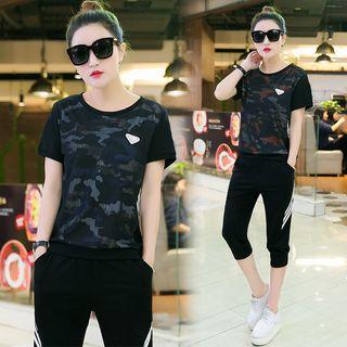 Set: Camouflage T-shirt + Sweatpants