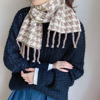Houndstooth Fringed Yarn Scarf