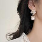 Faux Crystal Snowflake Faux Pearl Dangle Earring 1 Piece - As Shown In Figure - One Size