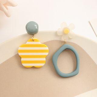 Flower Acetate Asymmetrical Dangle Earring