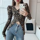 Skinny Slited V-neck T-shirt