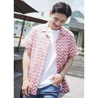 Short-slevee Patterned Shirt