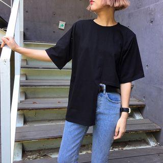 Asymmetric Hem Elbow Sleeve T-shirt