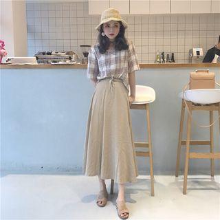 Elbow-sleeve Plaid Top / Plain A-line Midi Skirt