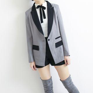 Contrast-trim Buttoned Blazer