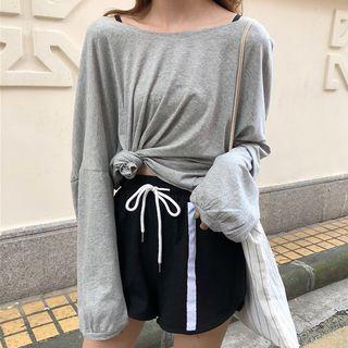 Lettering Long-sleeve Hooded T-shirt / Drawstring Contrast Trim Sweatshorts