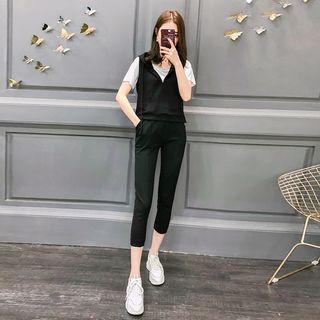 Set: Short-sleeve T-shirt + Hooded Sleeveless Top + Cropped Pants