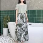 Short Sleeve V-neck Plain T-shirt / Leaves Print Wrapped Skirt