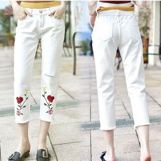 Flower Embroidered Cropped Slim Fit Jeans