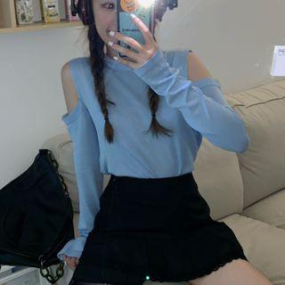 Round-neck Cold Shoulder Plain Long-sleeve Top