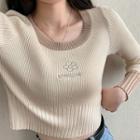 Contrast Trim Flower Embroidered Cropped Knit Top