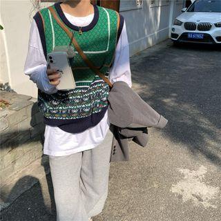 Plain Long-sleeve T-shirt / Pattern Knit Vest