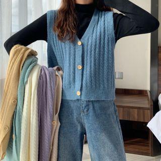 Button Knit Vest / Long-sleeve Knit Top