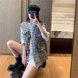 Tweed Vest / Elbow-sleeve Crew-neck T-shirt