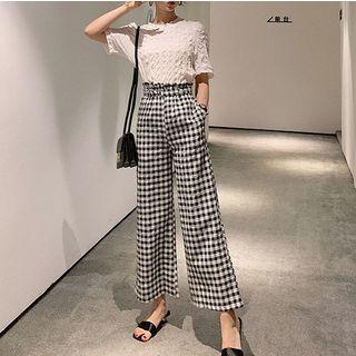 Plain Elbow-sleeve T-shirt / Checked Cropped Wide-leg Pants