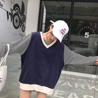 Color-block Loose-fit Vest / Striped Long-sleeve T-shirt