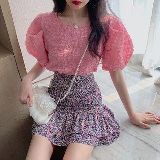 Puff Short-sleeve Top / Floral A-line Skirt