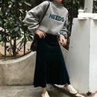 Mock Neck Lettering Embroidered Sweatshirt / Midi A-line Velvet Skirt