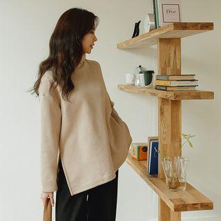 Turtle-neck Boxy Napped Top