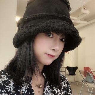 Fleece Trim Bucket Hat