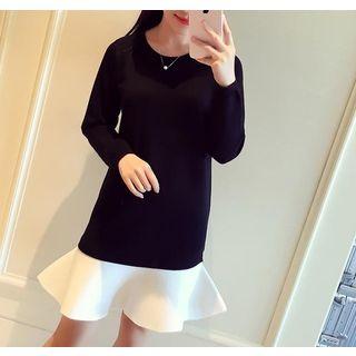 Contrast Panel Long-sleeve Knit Dress