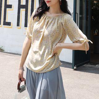 Off-shoulder Tie-cuff Floral Top