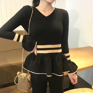 Color-block V-neck Bell-sleeve Sweater