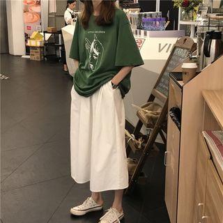 Elbow-sleeve Printed T-shirt / Midi A-line Skirt