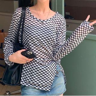 Long-sleeve Checkerboard Side-slit T-shirt Plaid - Black & White - One Size