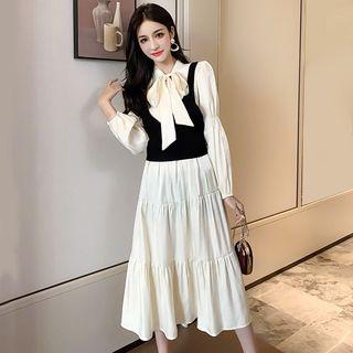 Set: Long-sleeve Crinkled A-line Midi Dress + Knit Vest