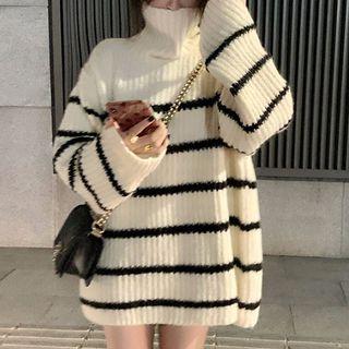 Turtleneck Sweater / Button Vest