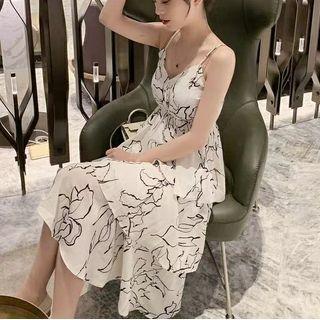 Spaghetti-strap Floral Layered A-line Dress