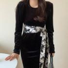Long-sleeve Velvet Sheath Dress Black - One Size