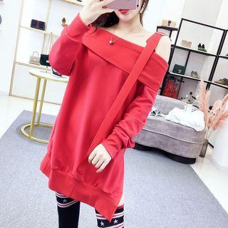Cold-shoulder Buckled Strap Sweatshirt Red - One Size