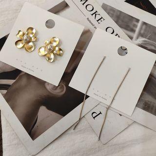 Faux Pearl Flower Dangle Earring Type A - 3cm