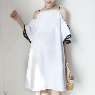 Piped Open Shoulder Short-sleeve Dress
