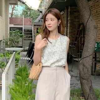 Sleeveless Keyhole-back Floral Top Ivory - One Size