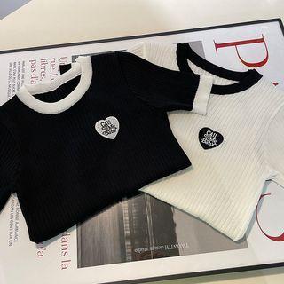 Contrast-trim Heart-patched Knit Top