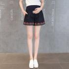 Pleated Embroidery Shorts