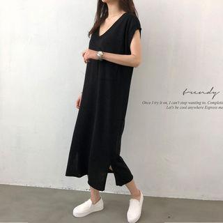 V-neck Pocket-front Long Knit Dress