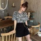 Zebra Print Short-sleeve T-shirt / Plain Mini A-line Skirt