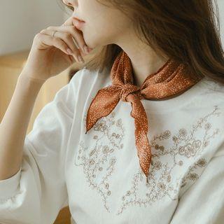 Dotted Triangle Scarf