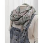 Fringe-hem Contrast-trim Scarf