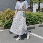 Short-sleeve Plain T-shirt / High-waist Floral Skirt