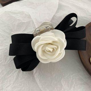 Flower Fabric Hair Clamp White - One Size